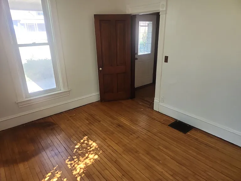 523 Bay St #525 — Photo 6