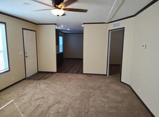 147 Country Forest Dr, Fort Wayne, IN 46818