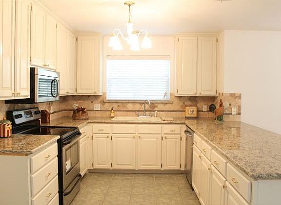 5th image of 17069 Faircrest Dr