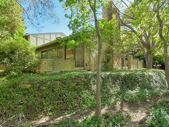 3rd image of 38 Woodstone Sq