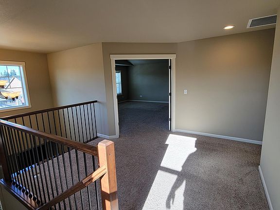 3rd image of 9615 NE 104th Way