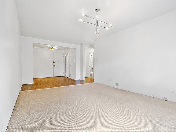 4th image of 67-50 Thornton Pl #5K