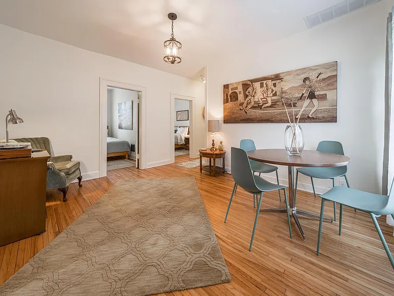132 E Whittier St — Photo 11
