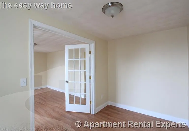 6 Douglass St #2 — Photo 8