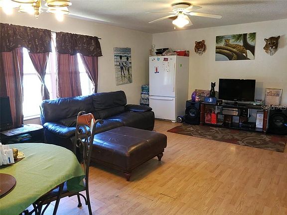 4th image of 2116 Johns Ave