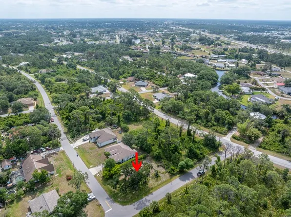 D Allyon Dr #5, North Pt, FL 34287