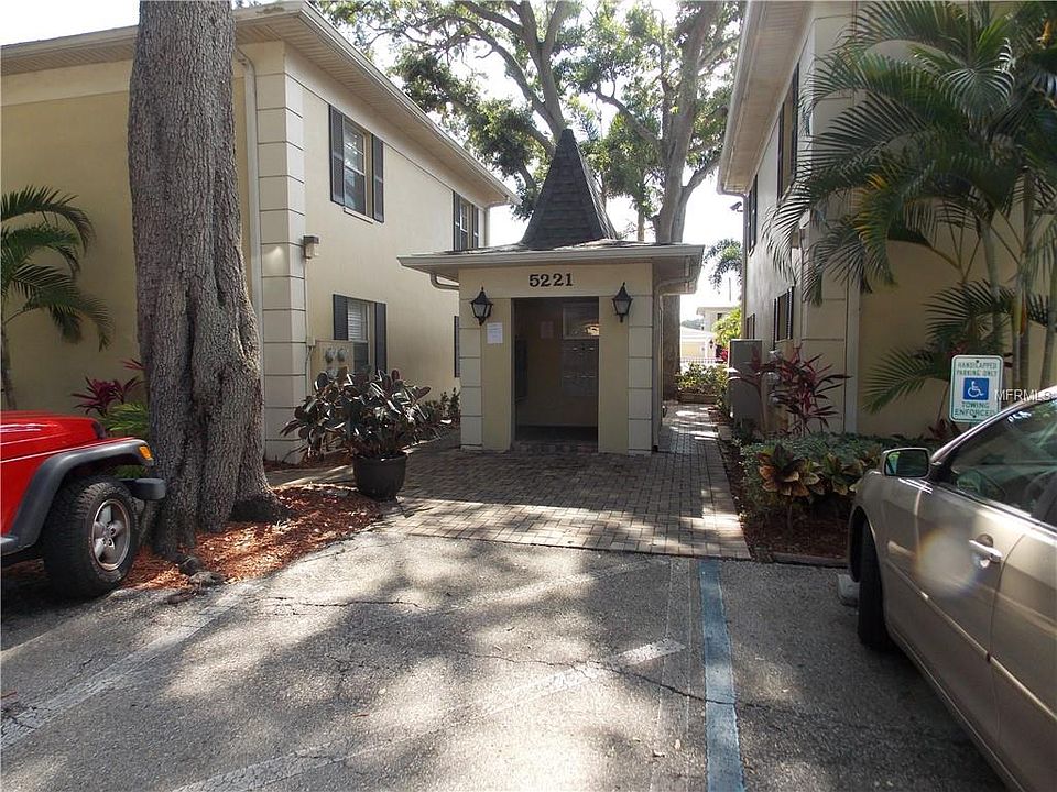 1st image of 5221 S Bayshore Blvd #3
