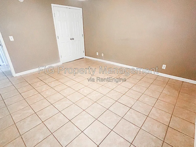 924 Chadwick Dr #3 — Photo 5