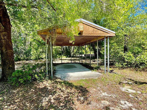3rd image of 127 BLUEGILL Drive