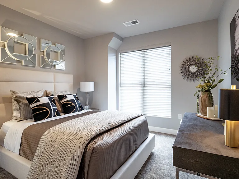 Gatsby Apartments — Photo 16