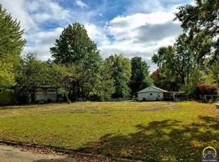 1717 SW Harp Pl, Topeka, KS 66611