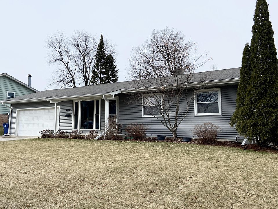 1st image of 828 Woodland Ave