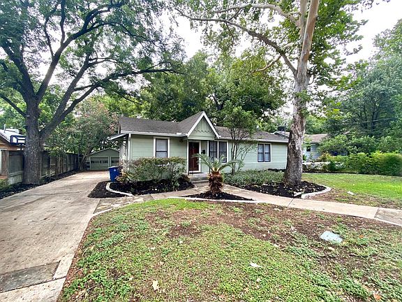 3rd image of 1305 Oxford Ave