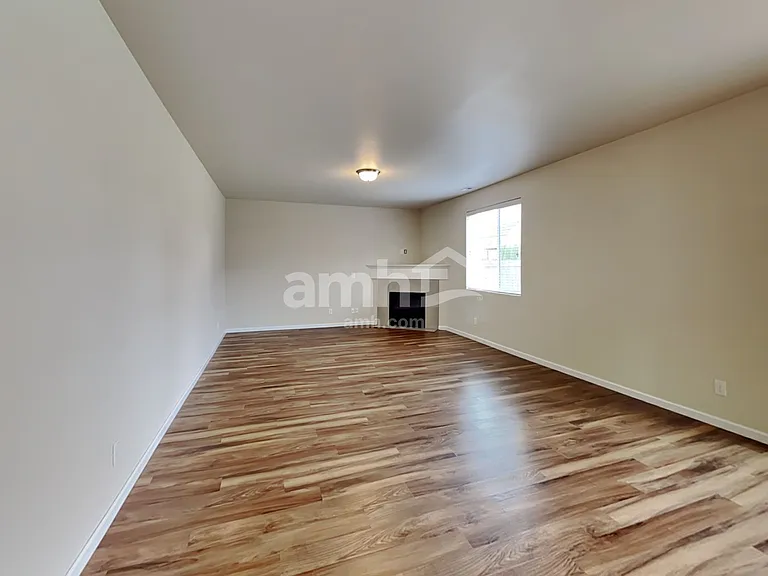2681 Moore Ave — Photo 5
