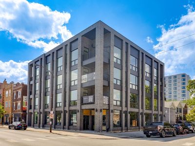 2072 N Western Ave #303, Chicago, IL, 60647