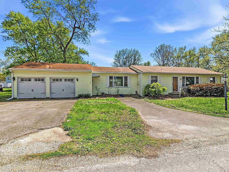 1st image of 1115 W Bannister Dr