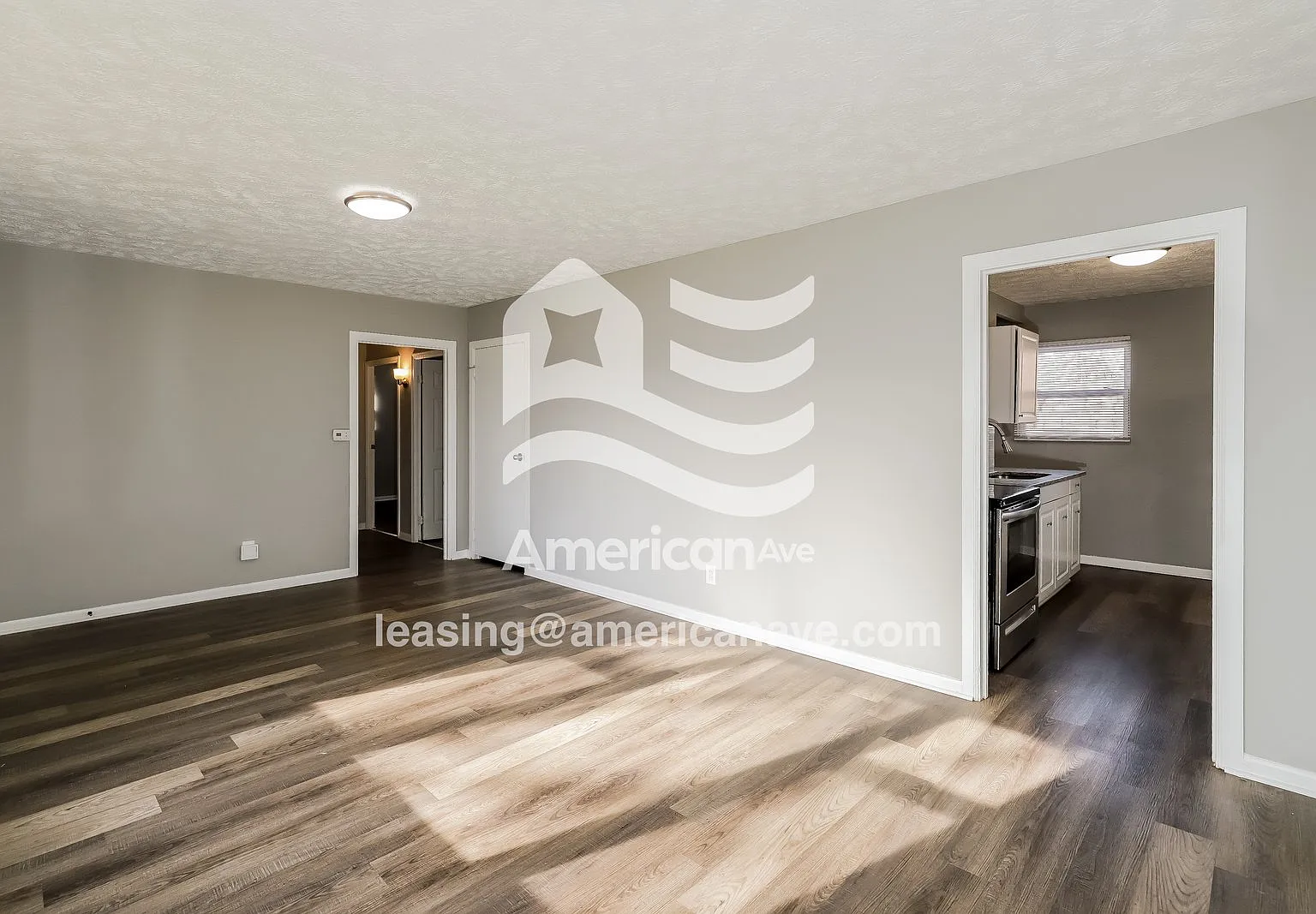 3 bed, 1.0 bath, 864 sqft, $1,272 — Photo 3