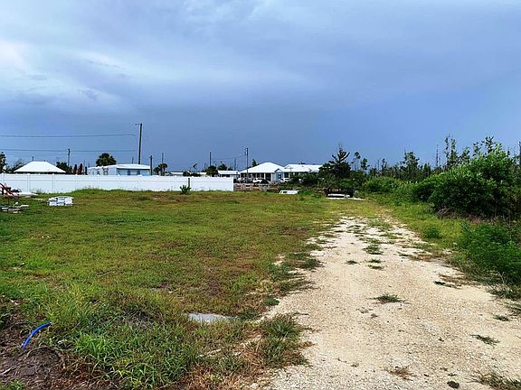 2nd image of 211 Alabama Dr