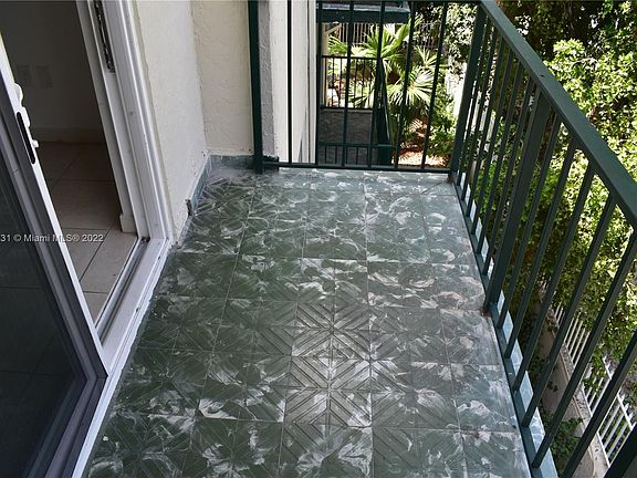 3rd image of 1777 Michigan Ave APT 304