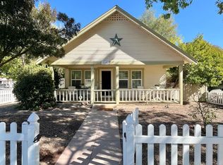 1546 Vine St, Paso Robles, CA 93446