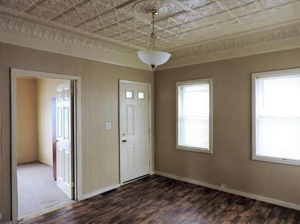 25 Lorenzo St, Rochester, NY 14611