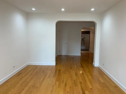 Rented by Stonehenge NYC LLC | media 8