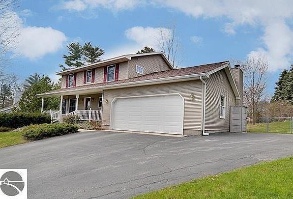 2nd image of 515 Highland Park Dr