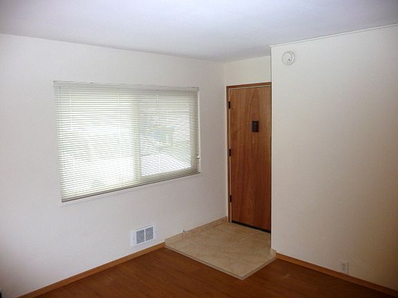 3rd image of 1515 6th Ave W APT 105
