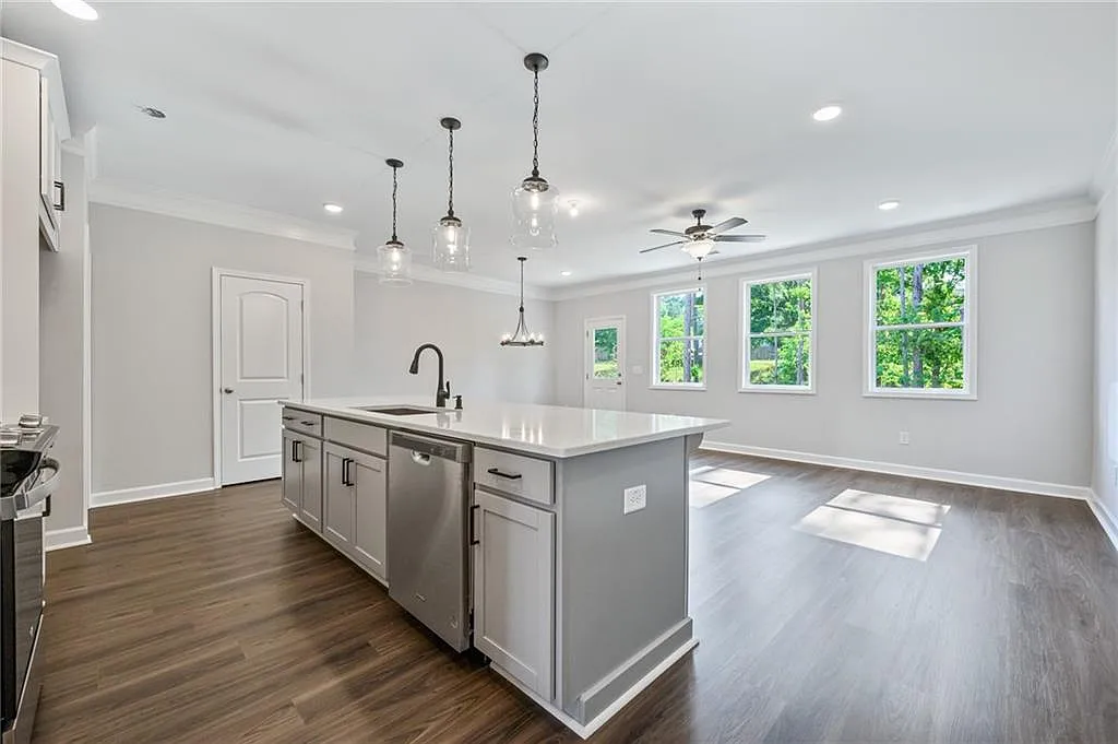 3 bed, 2.5 bath, 1873 sqft, $2,650 — Photo 4