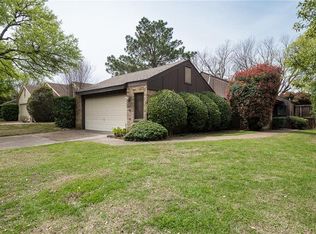 14825 Le Grande Dr, Addison, TX 75001