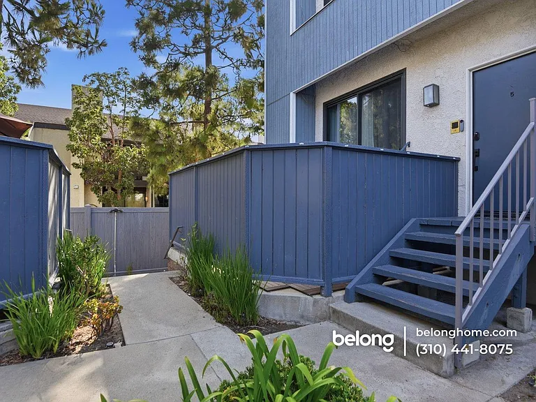 8154 Manitoba St #5 — Photo 1