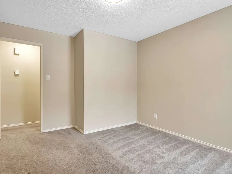 41 Munroe Pl — Photo 19