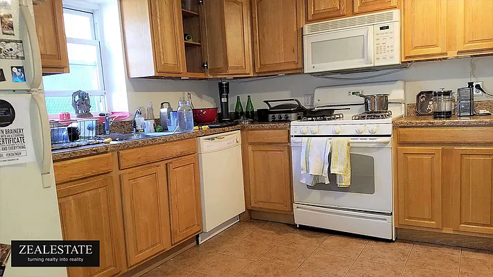 Rented by ZealEstate Group Inc | media 41