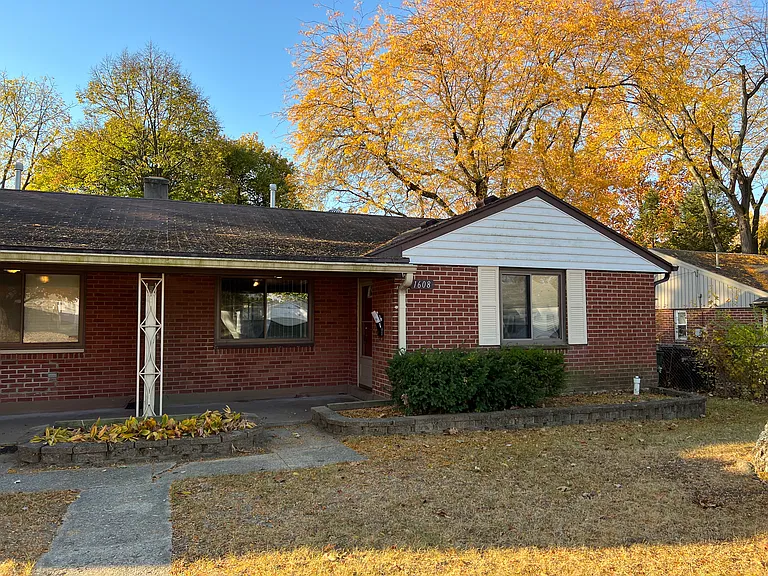 1608 Briedweng Ave — Photo 2