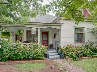 1754 Center Ave, East Pt, GA 30344