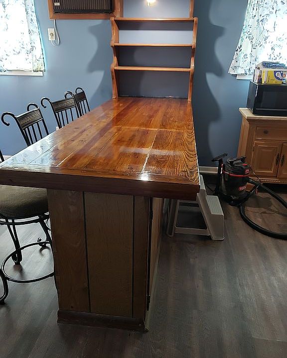 Bar in kitchen 