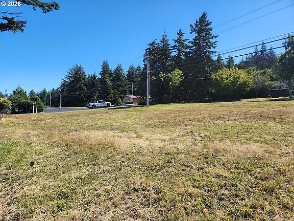 4th image of 20th St