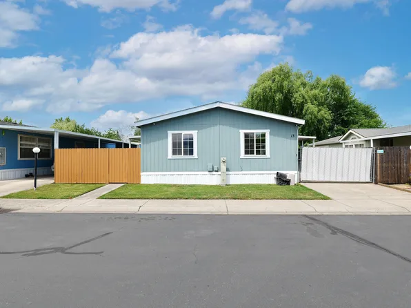 1570 S Peach St Space 13, Medford, OR 97501