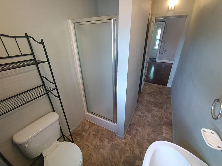 542 S Huttig Ave #A — Photo 10