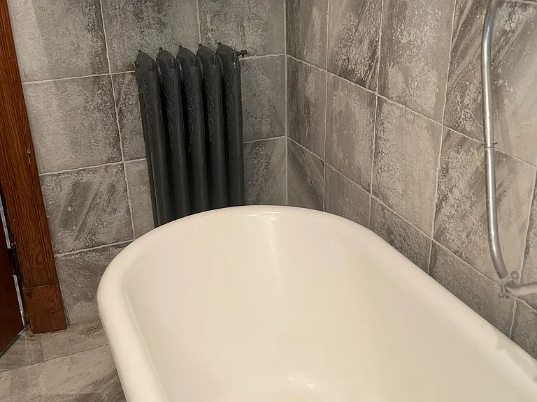 uppper bath