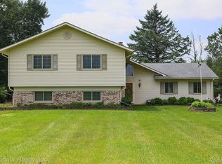 2109 Braidwood Rd, Riley, MI 48041