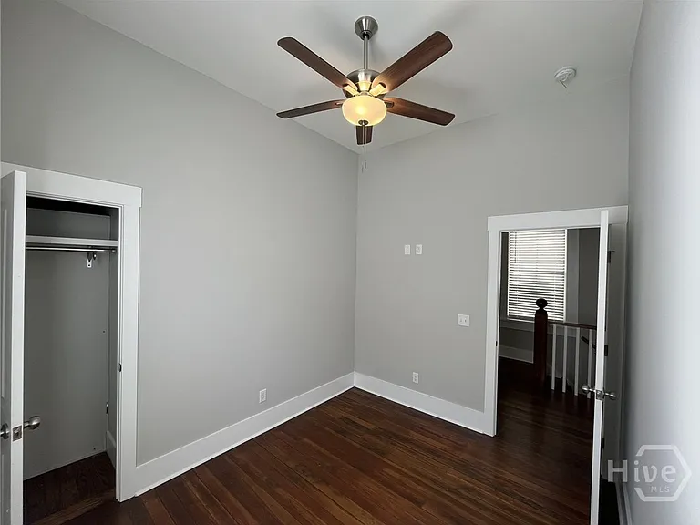 213 W 39th St #B — Photo 15