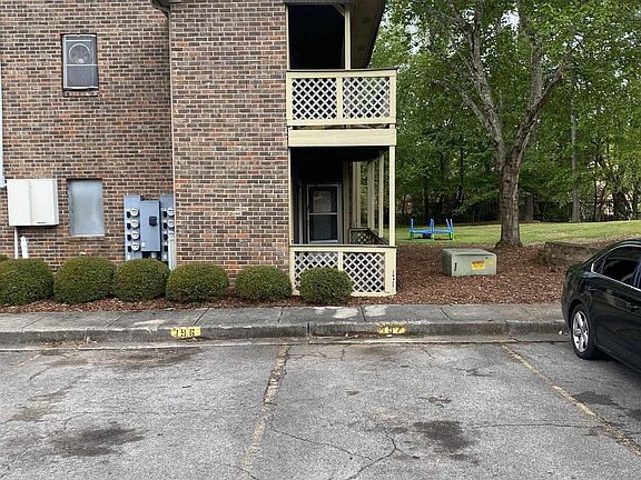 3rd image of 5011 Seven Pine Cir