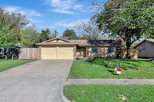 443 E Magnolia Ln Photo 1