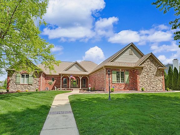 3rd image of 4106 Farhills Dr