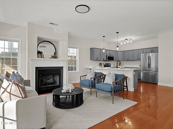 4th image of 405 S 6th Street #3
