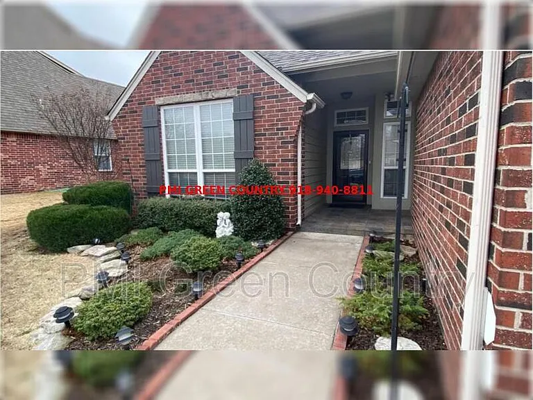 7305 E Indianola St — Photo 2