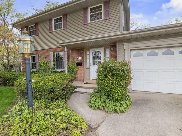 218 W 38th Ct, Griffith, IN 46319