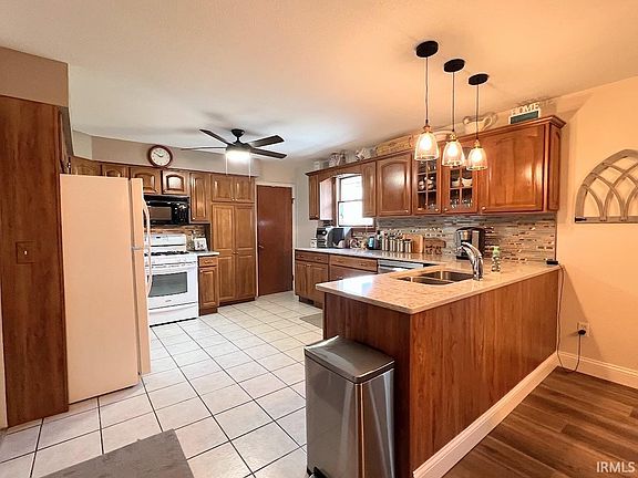 5th image of 2310 Myers Ln