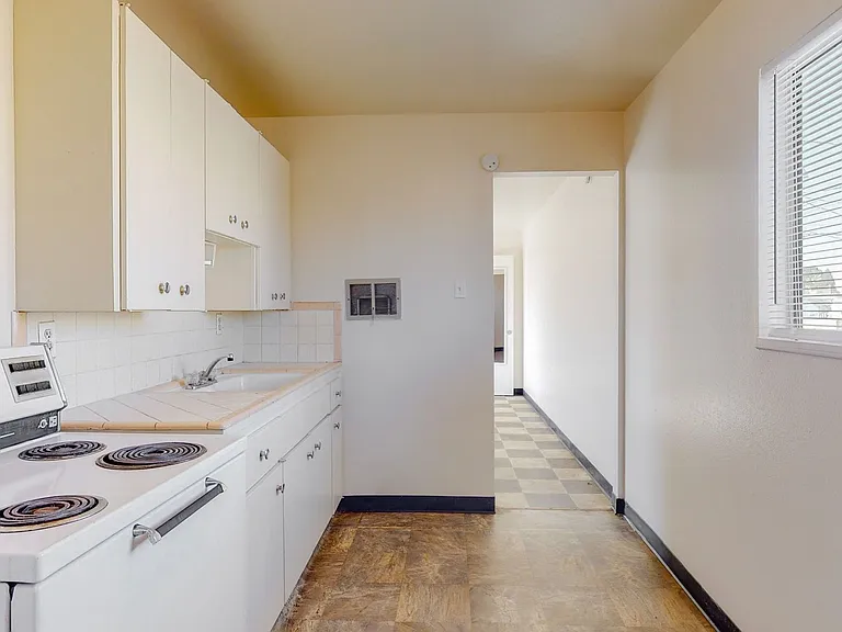 2121 Gold Ave SE — Photo 12